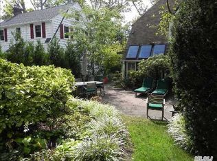 93 Hampshire Rd, Great Neck, NY 11023