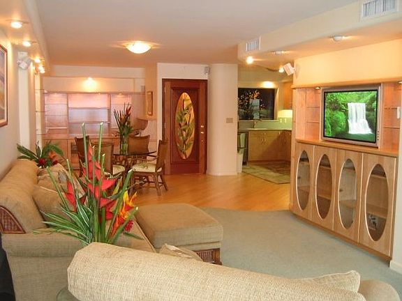 4th image of 100 Hauoli St APT 402