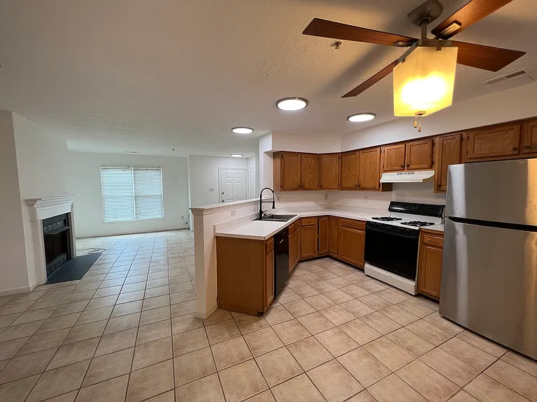 1809 Watch House Cir S — Photo 4