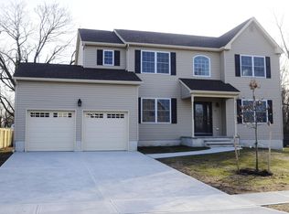 23 7th St, Belford, NJ