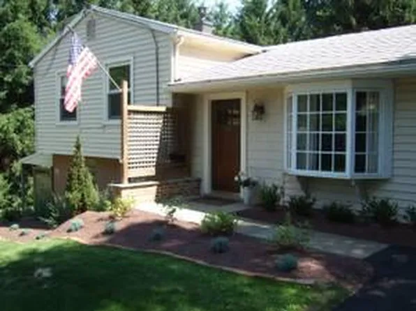 211 N West St #211A, Doylestown, PA 18901