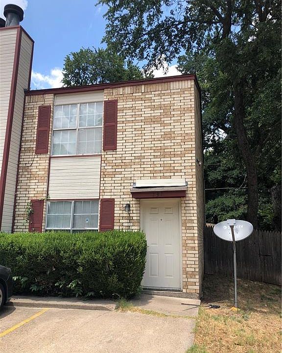1st image of 131 Austin Stone Dr