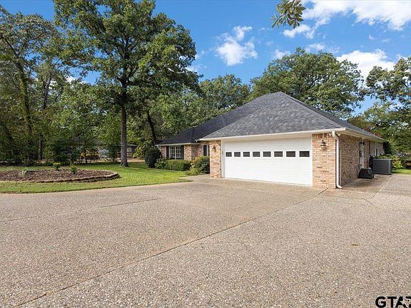 5th image of 532 Dogwood Ln