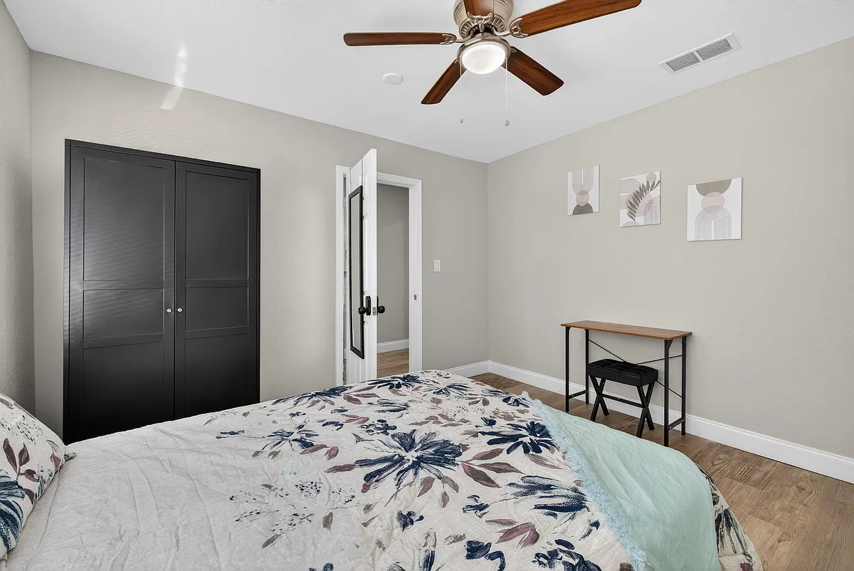NO MOVE-IN FEES Bright Furnished Private Room w/ Keypad Lock in Renovated St. Pete Home Near Downtown - 37th St S
