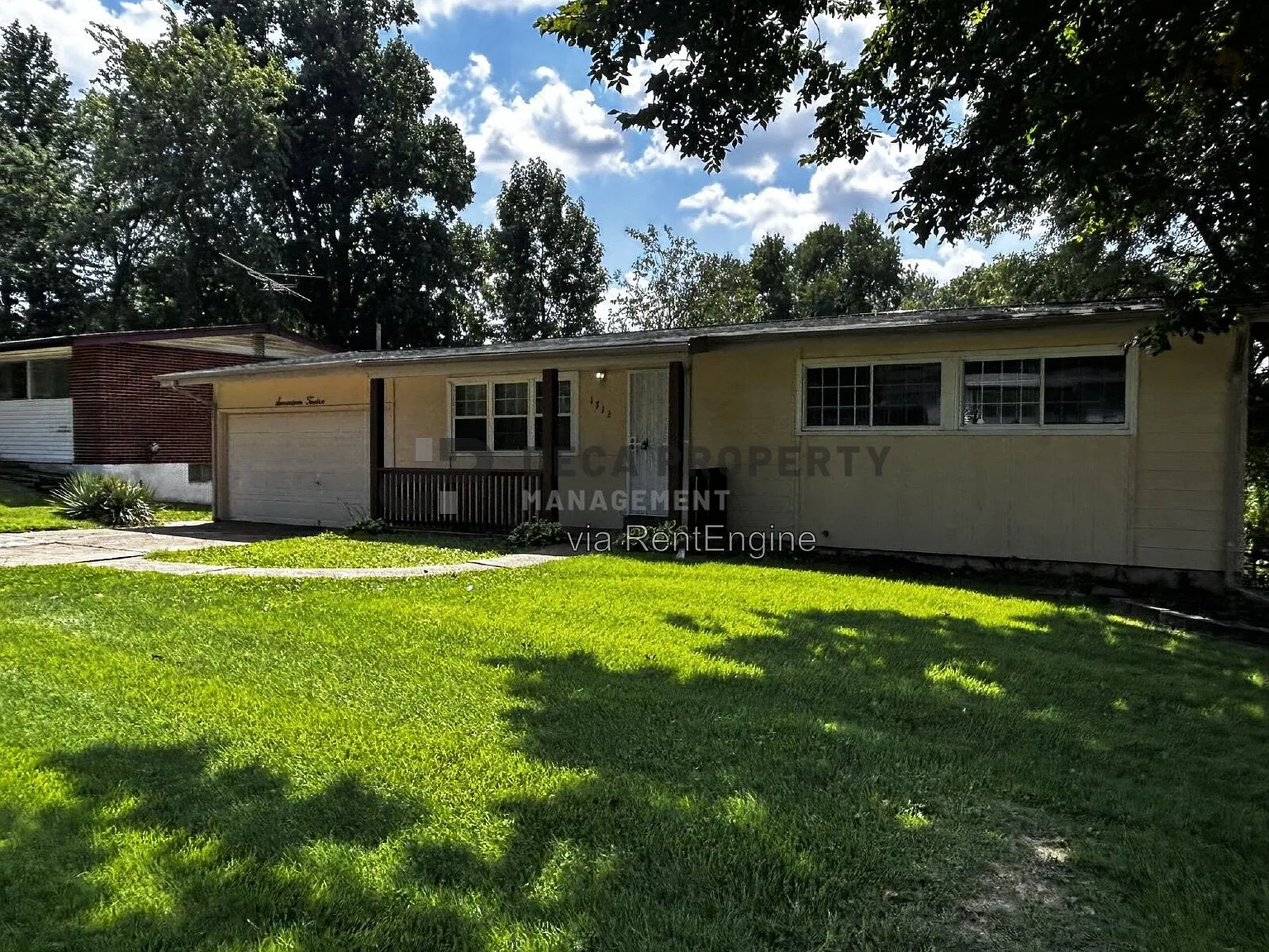 3 bed, 1.0 bath, 1014 sqft, $1,350 — Photo 2