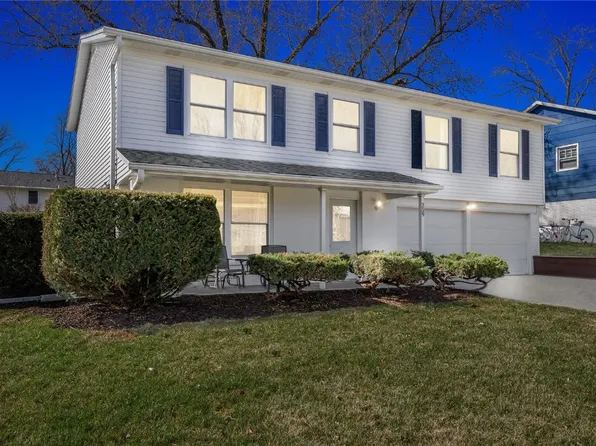 259 Sussex Dr NE, Cedar Rapids, IA 52402