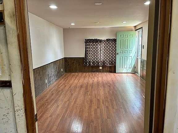 5th image of 632 Jordan Ave