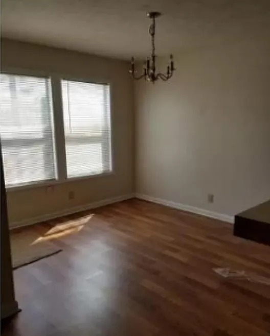 2 bed, 1033 sqft, $999 — Photo 2