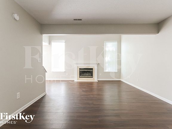 2nd image of 7126 Parklake Pl