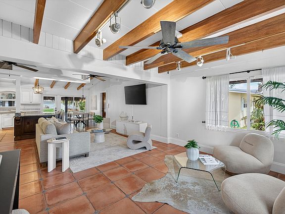 5th image of 1507 SW 18th Avenue
