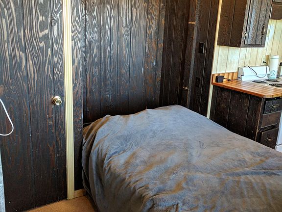 4th image of 615 4th St NE APT 15C