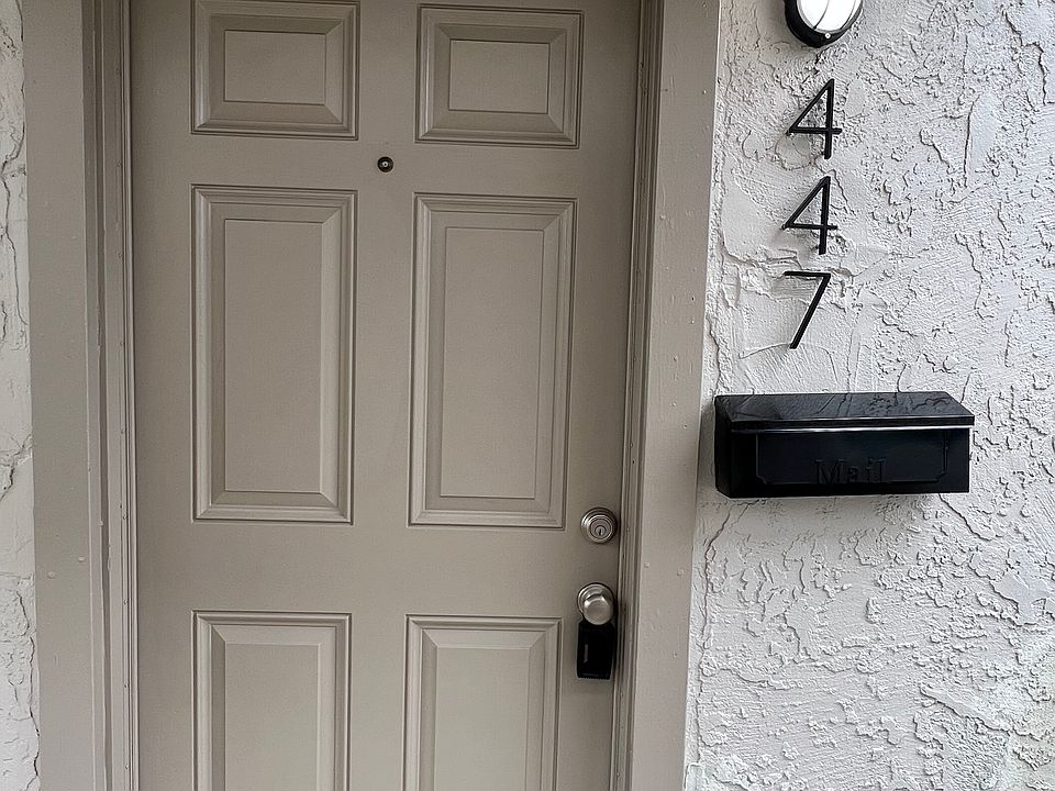 1st image of 447 N Acacia Ave