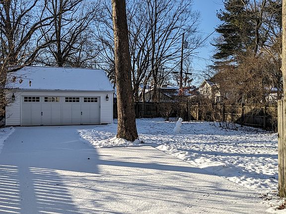 3rd image of 111 Webster Park Ave