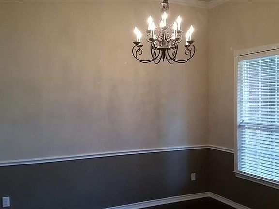 4th image of 1526 Forest Creek Dr