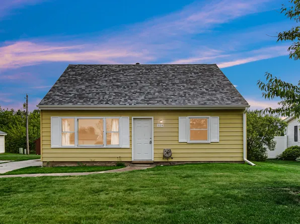 304 E Jefferson St, Westville, IN 46391