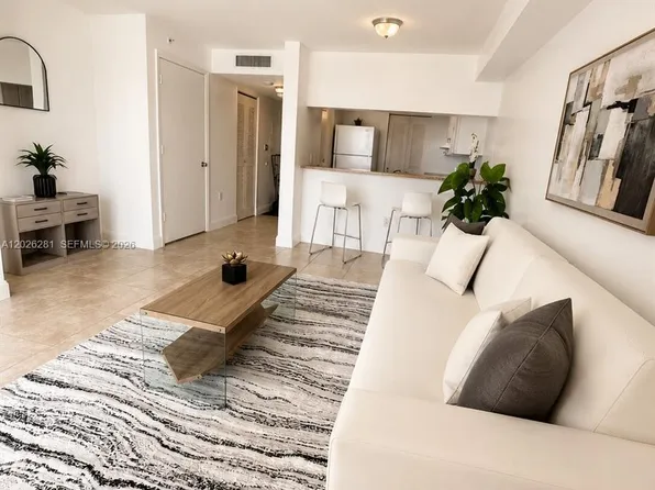 102 SW 6th Ave APT 205, Miami, FL 33130