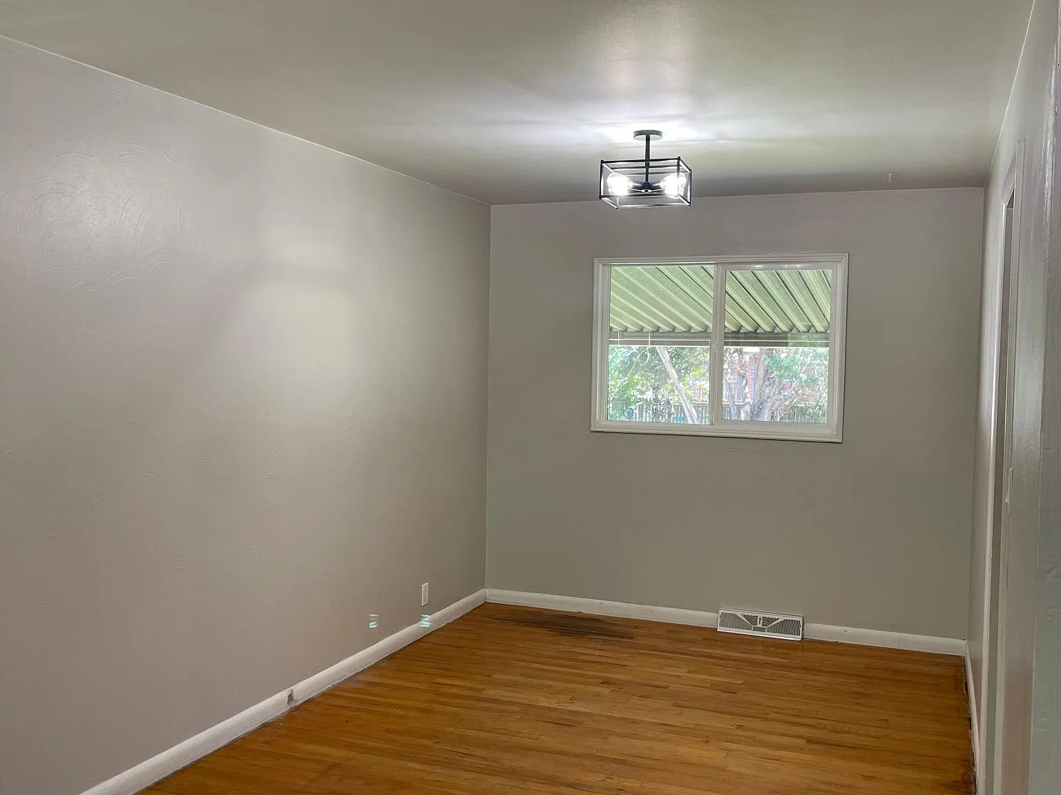 3230 W Grand Ave — Photo 2