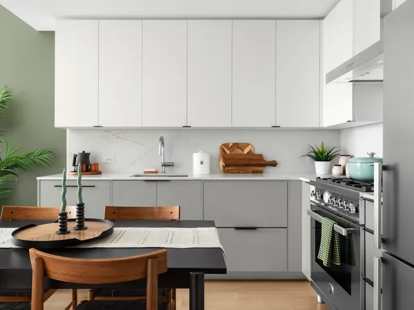 180 Ashland Place image 2 of 10