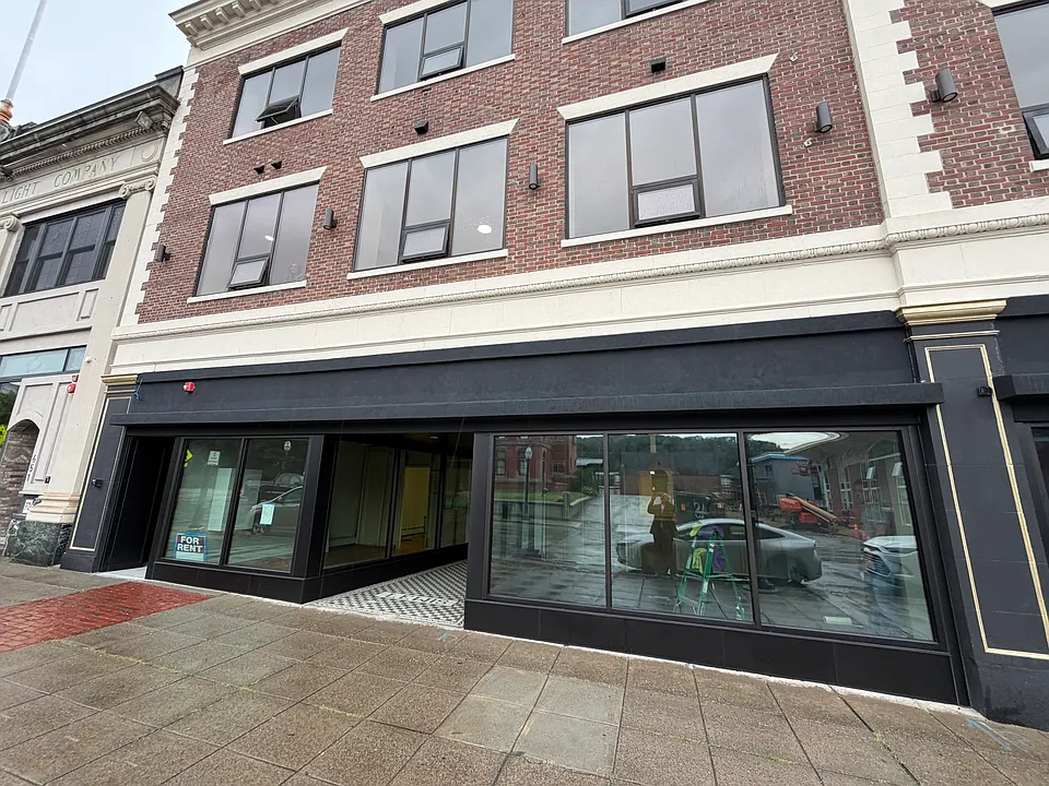 639 Main St #306