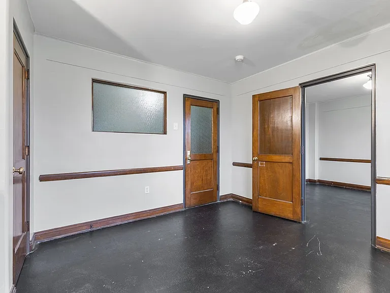 Central State Mansion — Photo 107