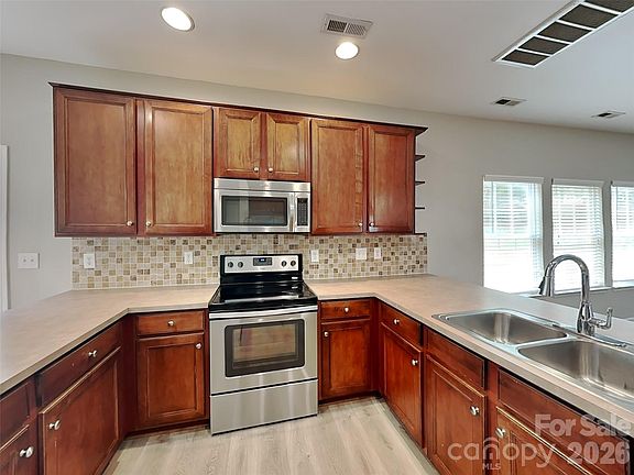 2nd image of 4208 Lawrence Daniel Dr
