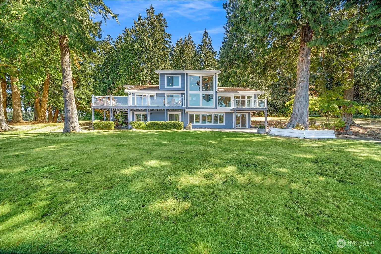 20702 Snag Island Drive E photo 1