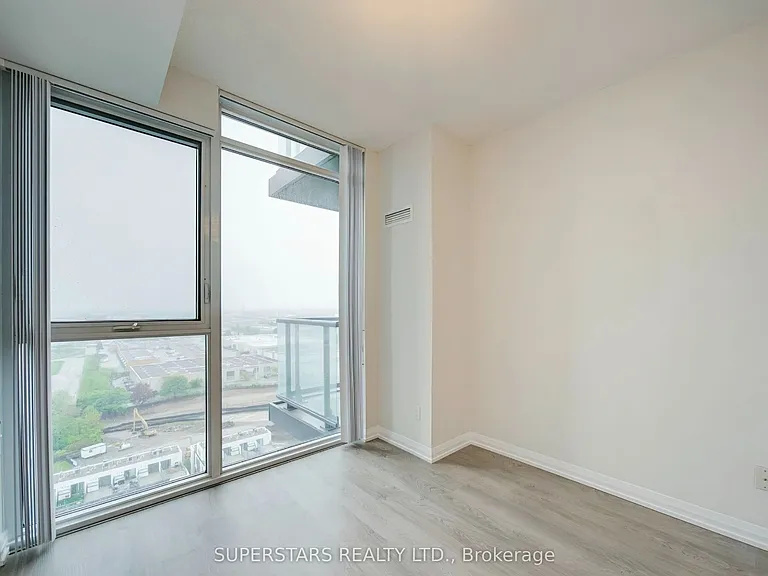 7895 Jane St #1616 — Photo 13