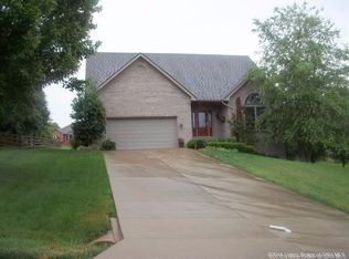 3409 Old Tay Brg, Jeffersonville, IN 47130
