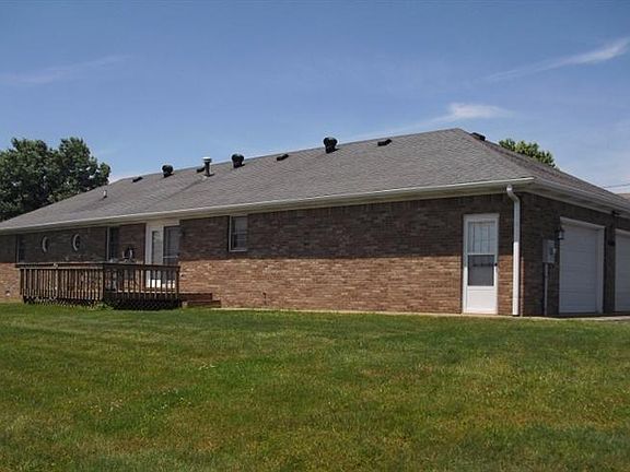 2nd image of 45 Marilyn Dr