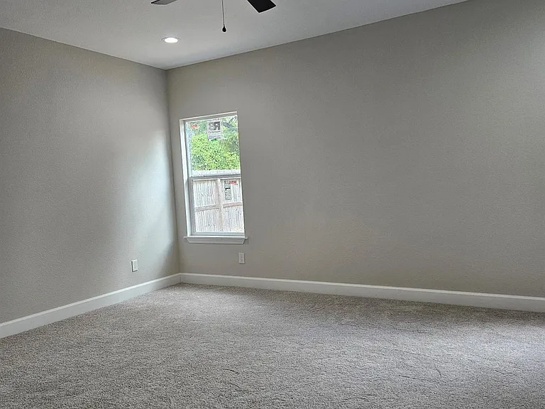 20906 Brannon Hill Ln — Photo 9