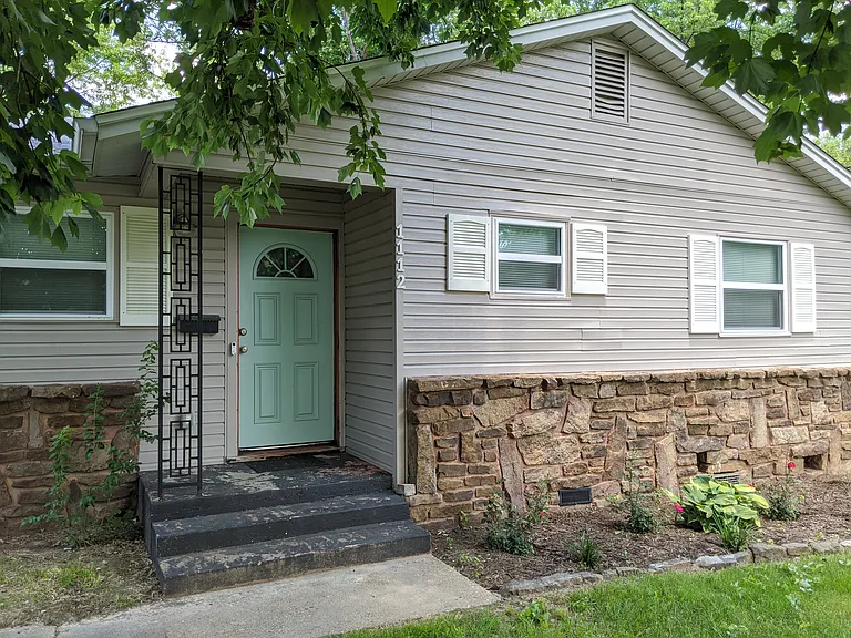 1112 Cheatham Ave — Photo 3