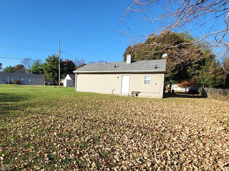 6149 Commodore Dr — Photo 13
