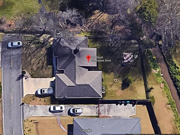 2nd image of 202 S Grindstone Dr