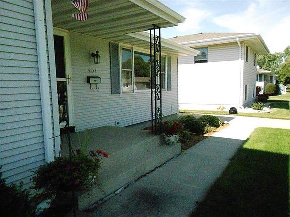 2nd image of 9124 Wildwood Dr