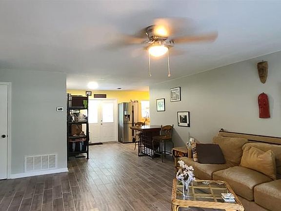 4th image of 430 Mississippi Ave