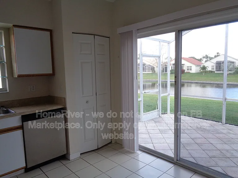 7512 Stirling Bridge Blvd N — Photo 7