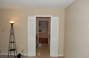 5th image of 1157 Canterbury Sq S
