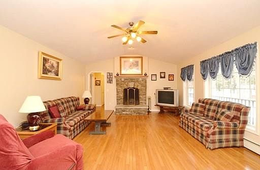 2nd image of 65 Lake Dr E