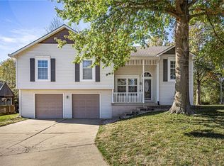 812 S 131st St, Bonner Springs, KS 66012