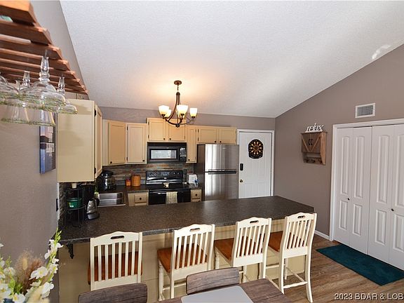 4th image of 237 Southwood Shores Pl #3D