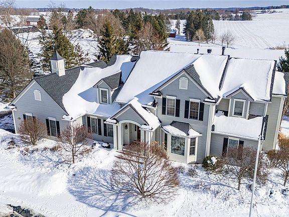 3rd image of 6 Grandhill Way