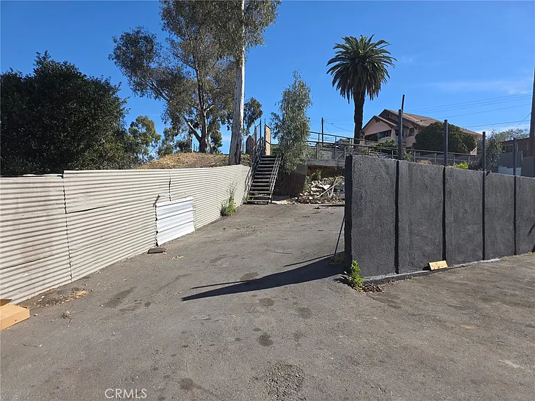 1203 E Cesar E Chavez Ave — Photo 32