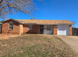 1033 Frances St, Burkburnett, TX 76354