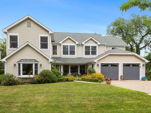 2114 Prairie St, Glenview, IL 60025