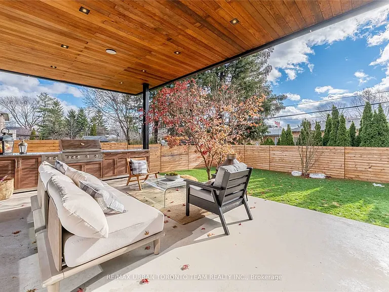 39 Cardigan Rd — Photo 37