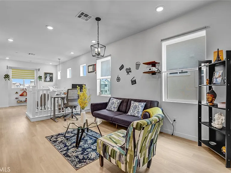 27676 Symphony Pl — Photo 13