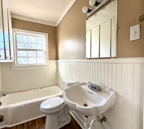 5th image of 254 Rogers Cir