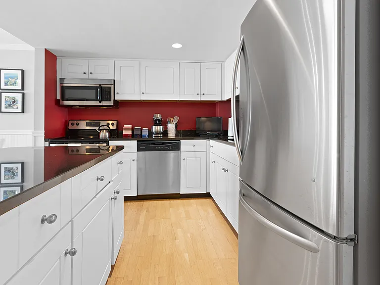 1 Seacliff Ave — Photo 6