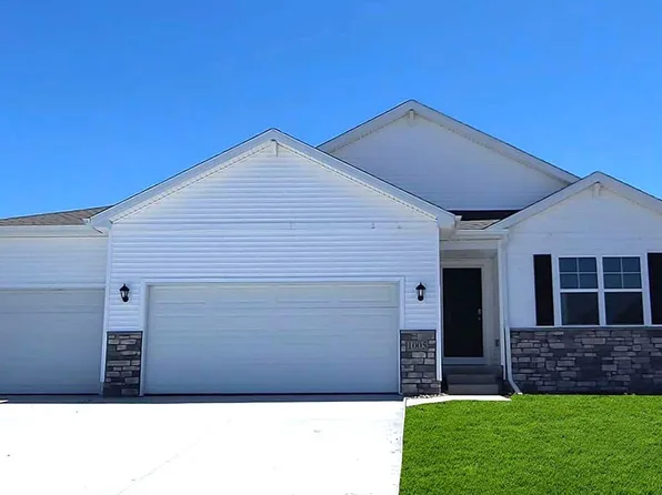 1040 Westridge St SW, Bondurant, IA 50035