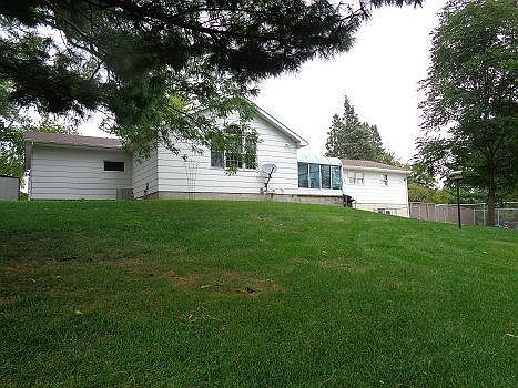 3rd image of 28032 N 700th Ave